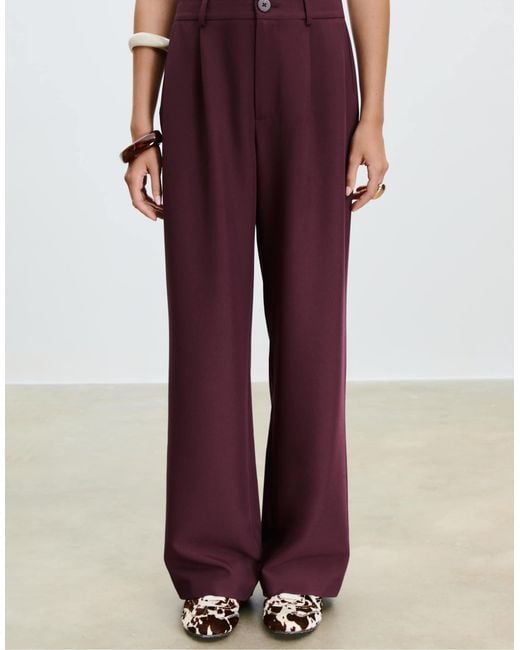 Stradivarius Red – elegante hose