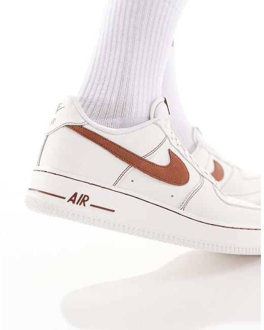 Zapatillas De Deporte Blanco Marfil Y Marrones Air Force 1'07 Lv8 De Nike de hombre de color White