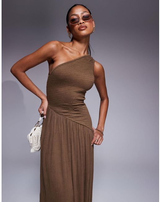 Robe asymétrique longueur mollet en tissu froissé avec taille basse corsage froncé - chocolat ASOS en coloris Brown