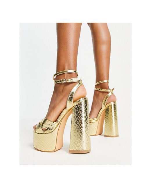 Glamus - sandali con tacco e plateau color pitonato di Glamorous in Metallic
