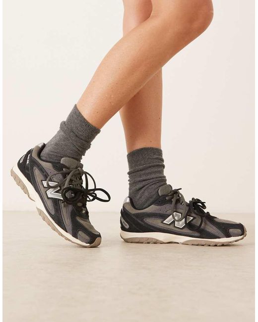 New Balance Black 204L Trainers