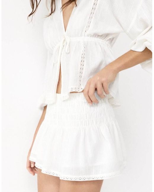 Pull&Bear White Ruffled Skort