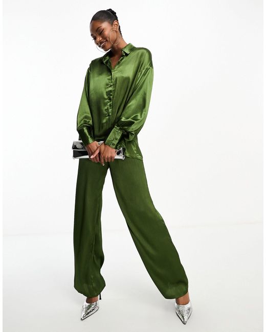 In The Style Exclusives - Satijnen Oversized Overhemd Met Textuur in het Green
