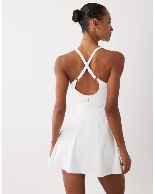 Robe 4505 en coloris White