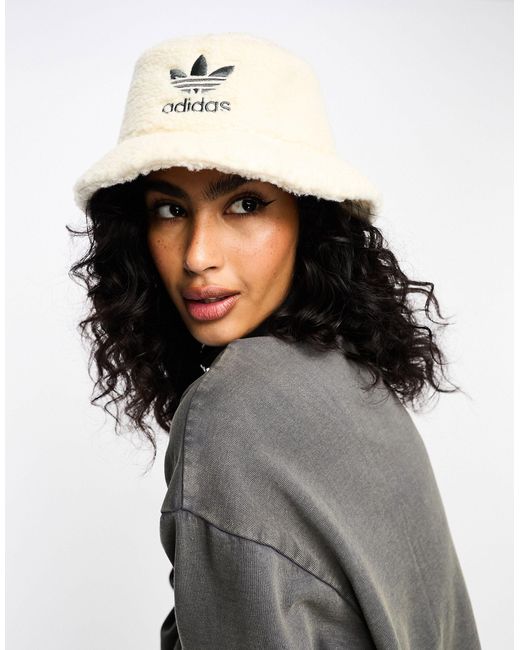 Cappello da pescatore di Adidas Originals in Black
