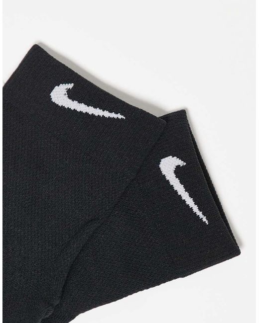 Nike Black Fast Ankle Socks for men