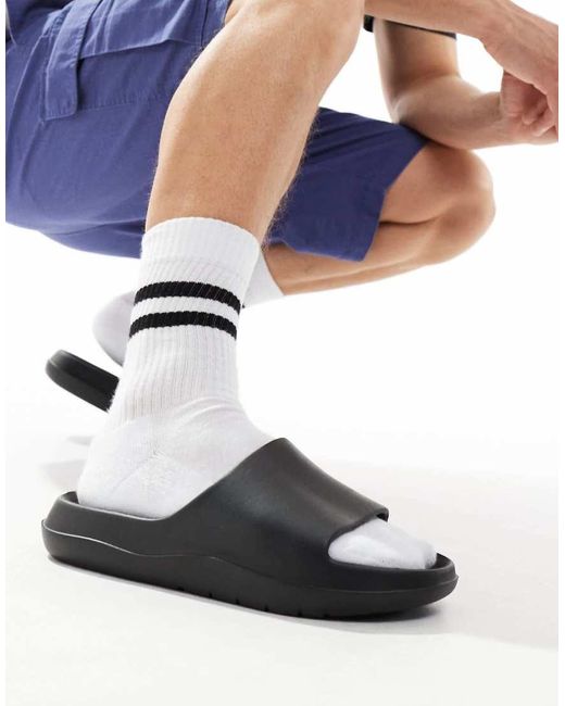 Sliders Nere Con Suola Spessa di ASOS in Black da Uomo