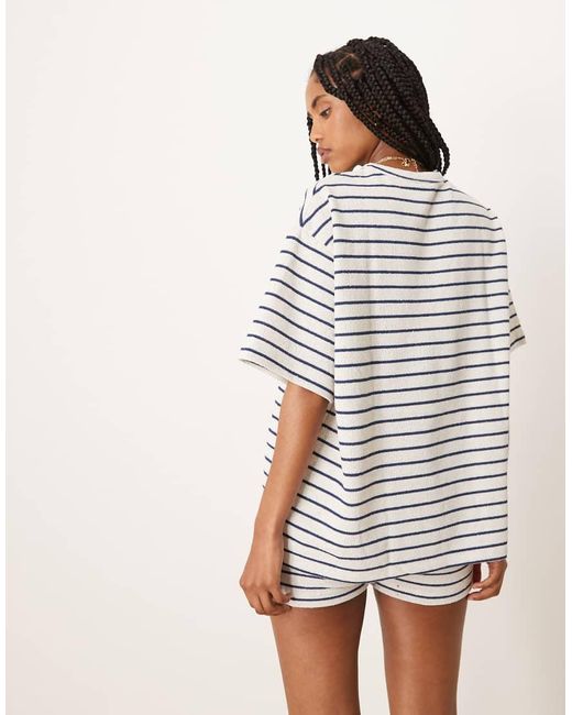 Camiseta A Rayas Monocromáticas Extragrande De Punto De (Parte De Un Conjunto) ASOS de color White