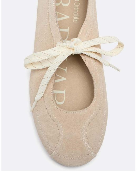 Stradivarius White Leather Bow Sneakerinas