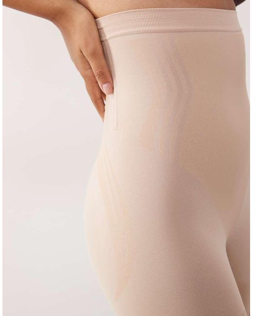 Sculpt di Spanx in Brown