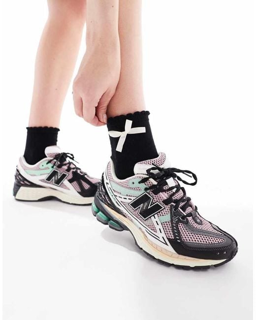 Zapatillas De Deporte De Colores Pastel Oscuros 1906W De New Balance de color White
