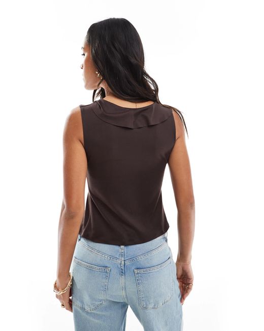 Top sans manches avec volants et liens noués à l'avant - marron Miss Selfridge en coloris Black