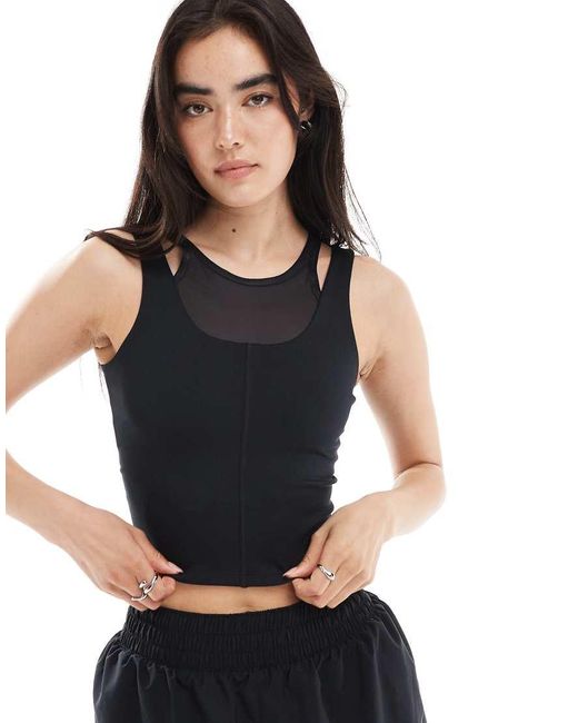 Nike Nike One Training in het Black