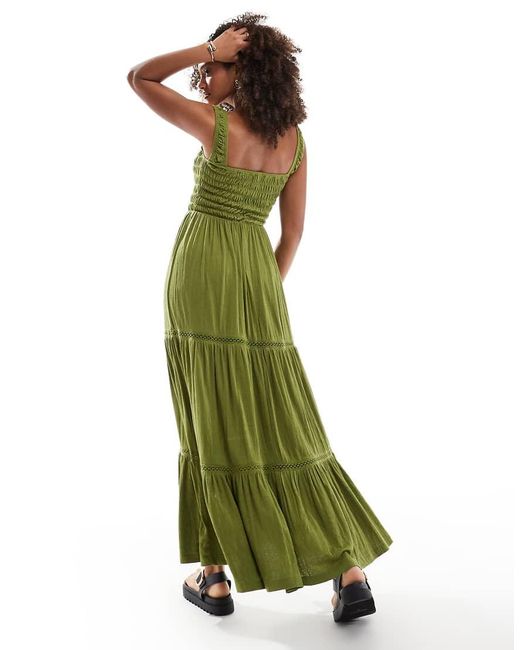 Vestido Midi Verde Escalonado Y Fruncido Con Escote Cuadrado E Insertos De Encaje De ASOS de color Green
