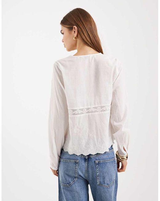 ONLY White V-neck Cropped Blouse With Floral Embroidery