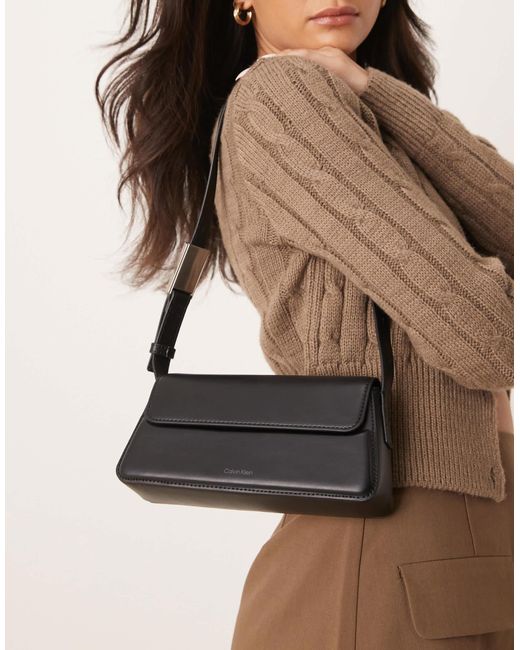 Calvin Klein Brown – kleine schultertasche