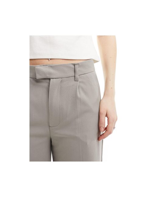 Pantaloni sartoriali color pietra a vita alta di Pull&Bear in Gray