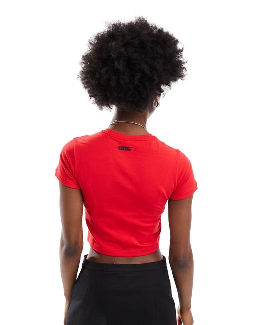 Streetwear - t-shirt mini università di Nike in Red