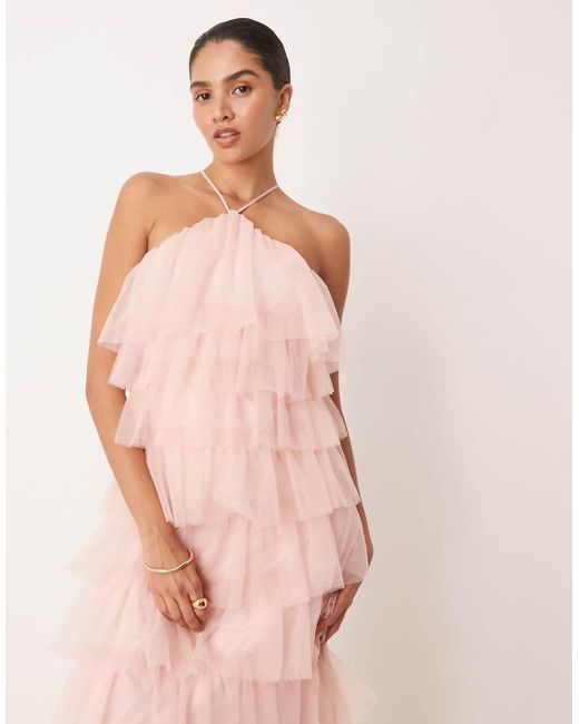 Pretty Lavish Maxi Jurk Van Tule Met Open Achterkant En Ruches in het Pink