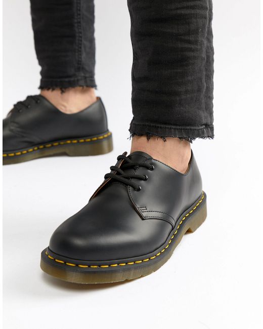 dr martens eye shoe