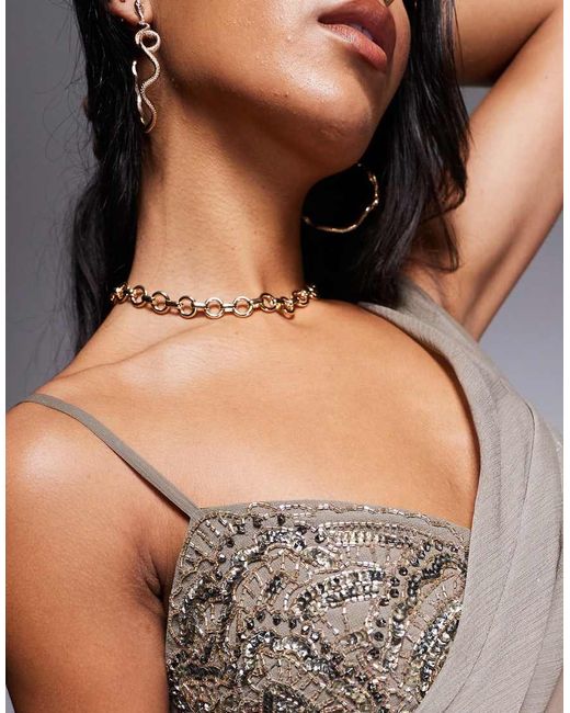 Vestido Corto Drapeado Con Detalle Adornado De Chifón De ASOS de color Gray