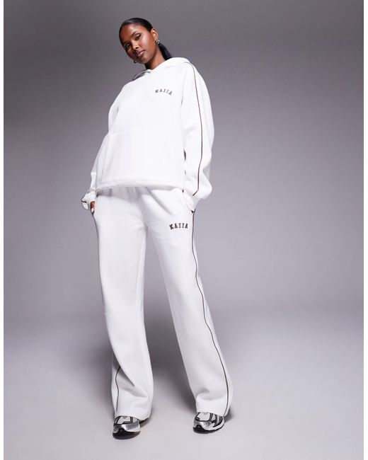 Sweat à capuche d'ensemble oversize en coton majoritaire à broderie logo et bande latérale - blanc Kaiia en coloris Gray