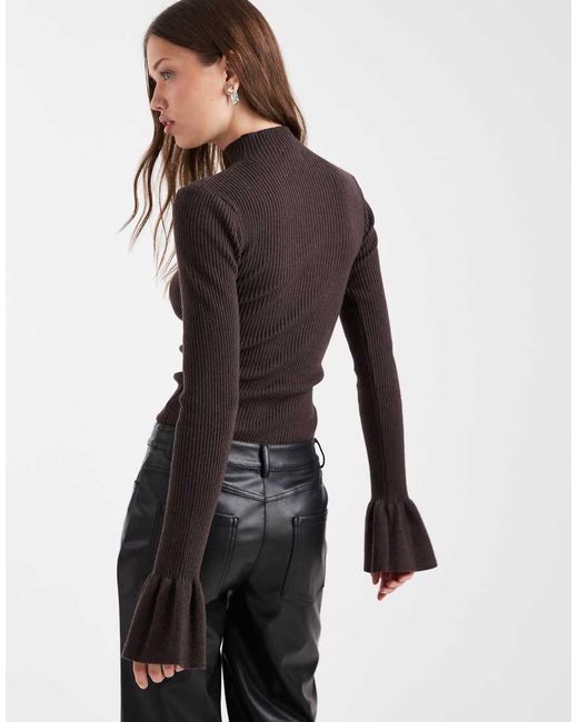 The Frolic Exclusives in het Brown