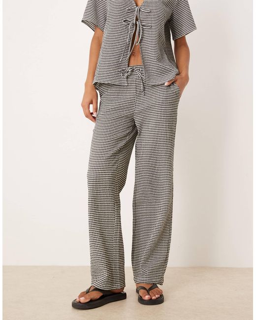 Jdy Black – hose aus seersucker mit weitem bein und em vichy-karo, kombiteil