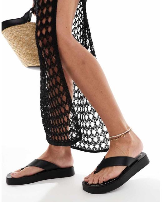 Tanisha di Schuh in Black