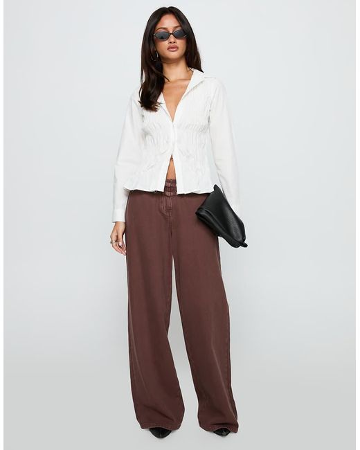 Camisa Blanca De Manga Larga Y Estilo Años 90 Con Cuerpo Fruncido De Tejido Rico En Algodón Cultivate De Princess Polly de color Gray