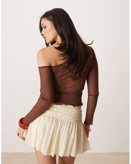 Mini-jupe en dentelle - jaune beurre Gina Tricot en coloris Brown
