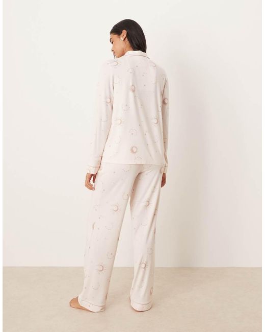 Chelsea Peers Natural Poly Long Sleeve Revere Pyjama Set