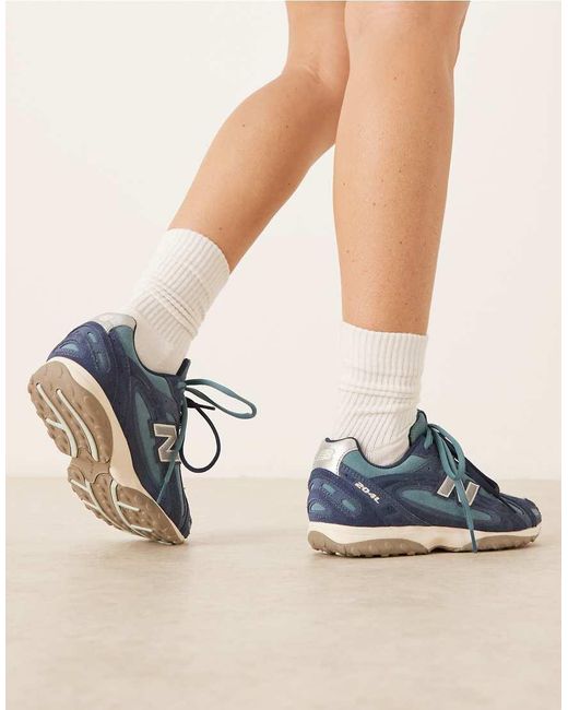 New Balance Blue 204l Trainers