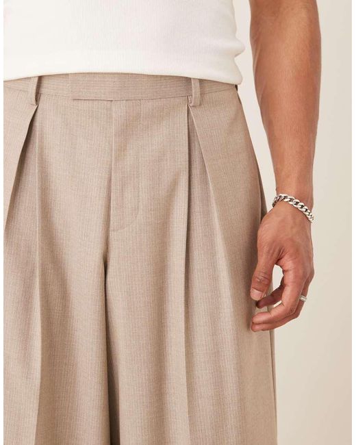 Pantalones De Vestir De Corte Muy Ancho Con Pinzas Y Raya Diplomática De -Neutro ASOS de hombre de color Natural