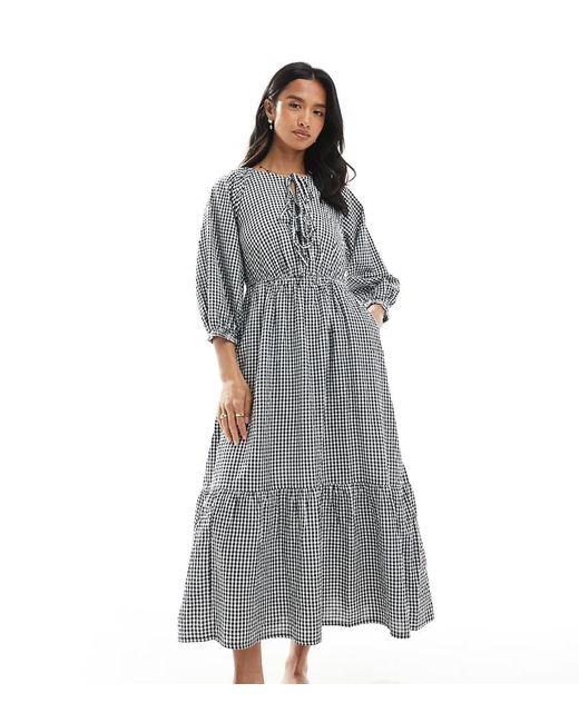 New Look Aangerimpelde Midi Jurk Met Gingham Ruit En Gestrikte Voorkant in het Gray