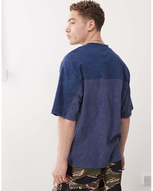 T-Shirt Squadrata Combinata Con Logo di Collusion in Blue da Uomo