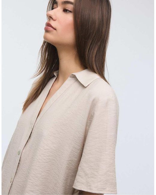 Stradivarius White Button-up Flowing Shirt
