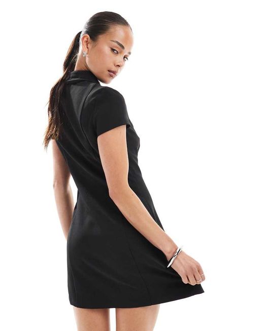 Vestito Strutturato Stile Tennis di ONLY in Black