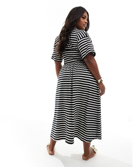 Asos design curve - vestito t-shirt midi monocromatico a righe con bustino arricciato di ASOS in White