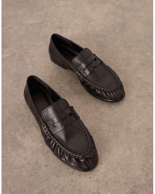 ARRANGE Gray Premium Leather Loafer