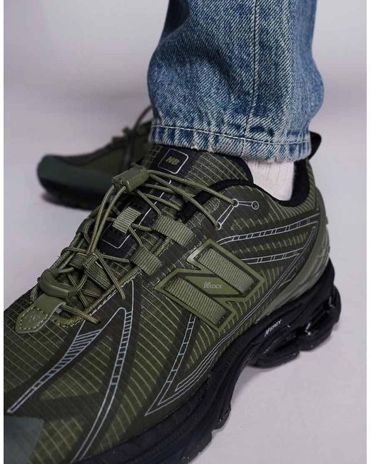 New Balance Black 1906 toggle Trainers for men