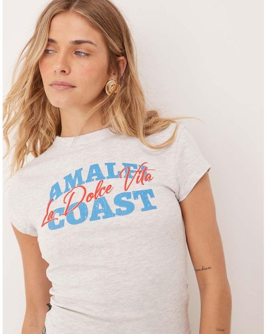 Camiseta Gris Jaspeado Con Diseño Encogido Y Estampado Gráfico "Amalfi" De ASOS de color Blue