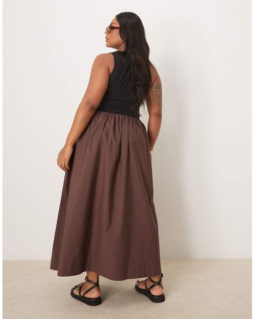Vestido Largo Marrón Con Cuello Ancho Y Diseño Híbrido De Asos Design Curve ASOS de color Brown