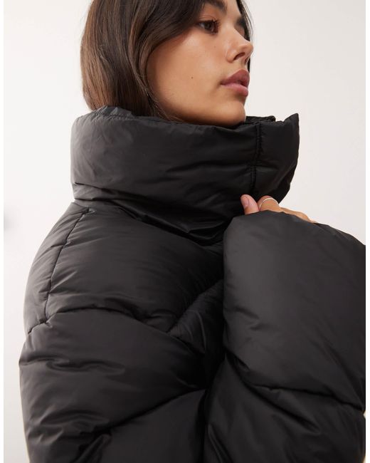 Doudoune oversize Weekday en coloris Black