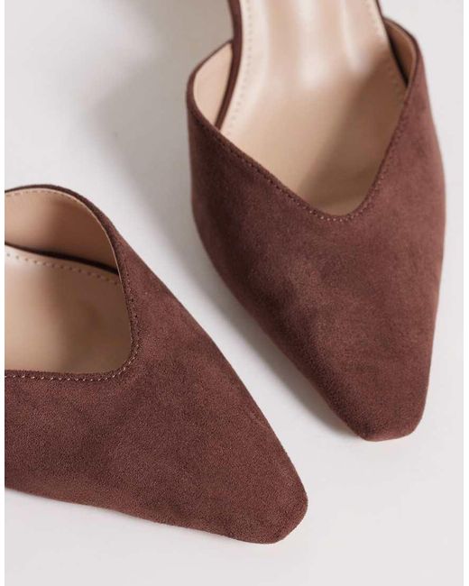 Kristina di Raid in Brown