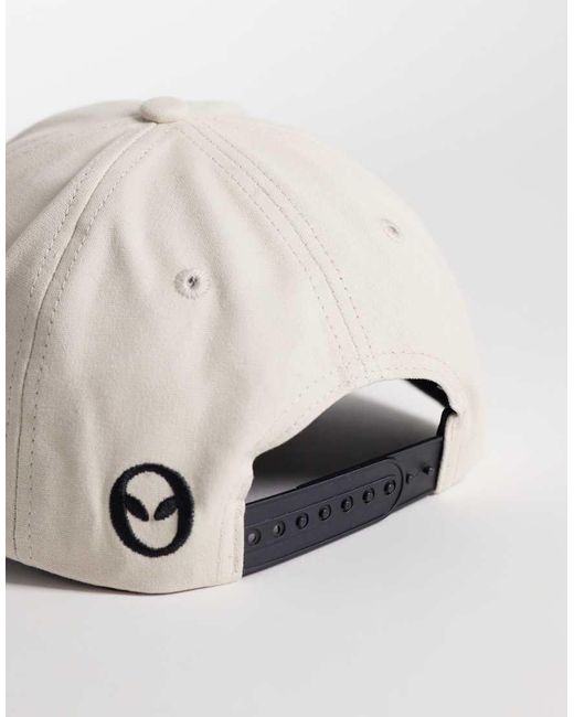 No Problemo White 100% Cotton Logo Cap With Contrast Peak for men