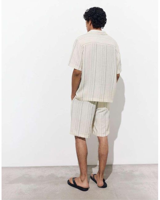 Pull&Bear White Striped jogger Bermuda Shorts for men