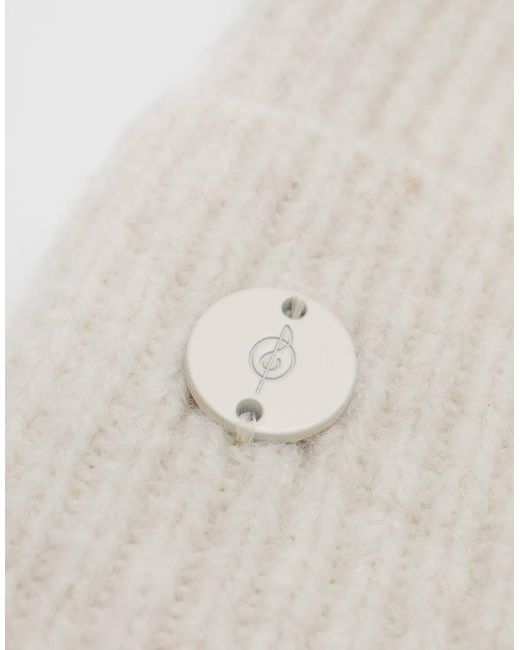 Stradivarius White Ribbed Cap With Plate