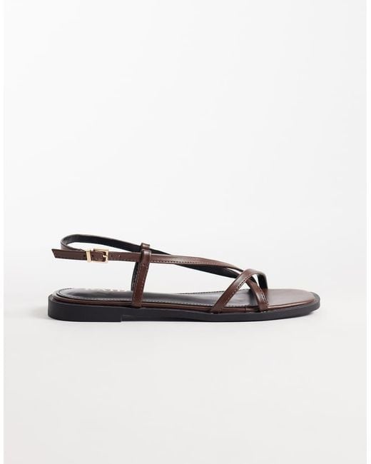 Raid White Aluna Flat Sandals