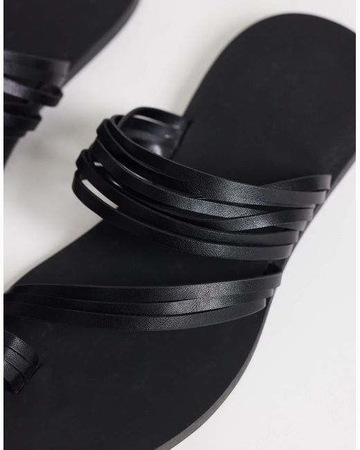 TOPSHOP Black Maeve Strappy Toe Loop Sandals